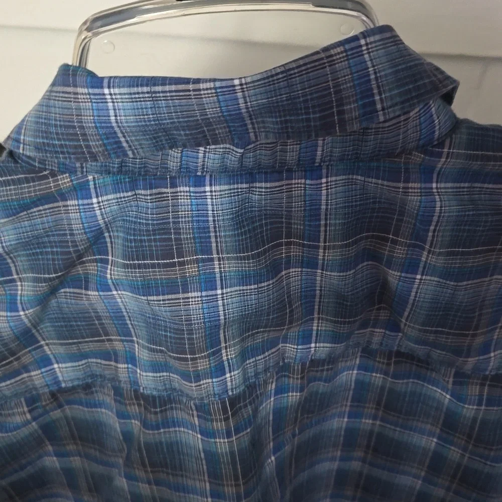 Calvin Klein short sleeve shirt - Picture 9 of 10